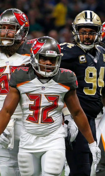 FANTASY PLAYS: Week 17 tricky because it's unpredictable
